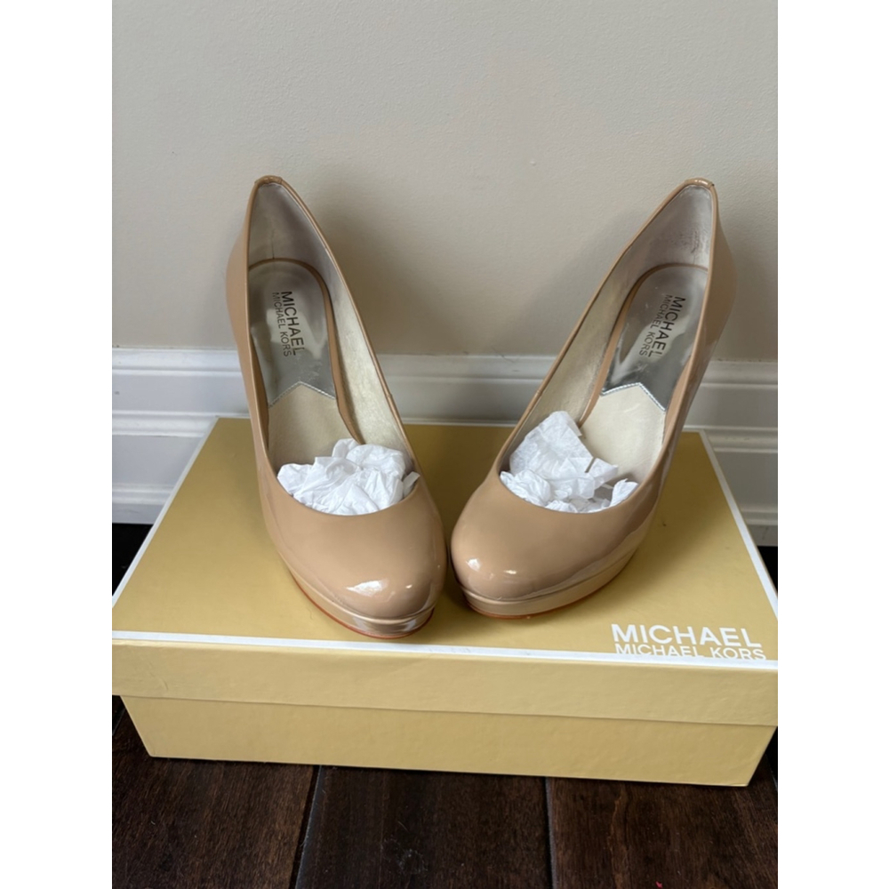 Women's Michael Kors Heels, Nude, Size 6.5M